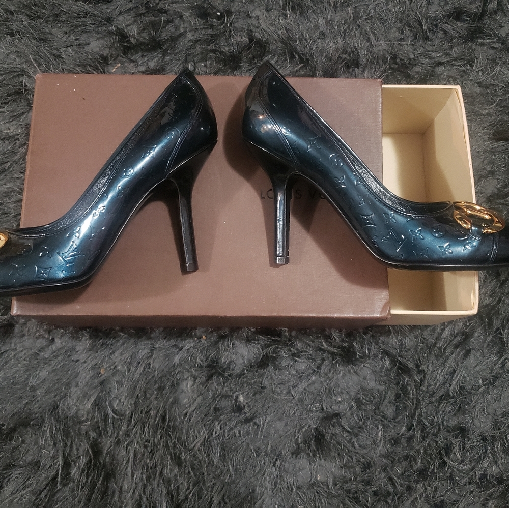 Louis Vuitton Shoes - Picture 7 of 7